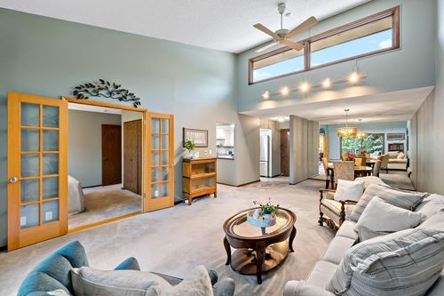 316-12600 Parkwood Dr, Burnsville, MN, 55337-3629 | Card Image