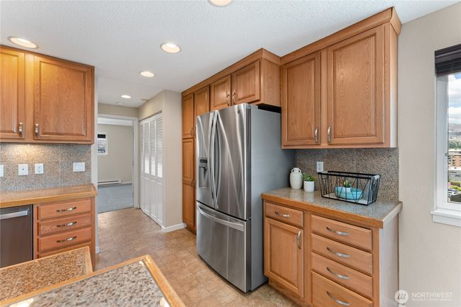 Kitchen | Image 11