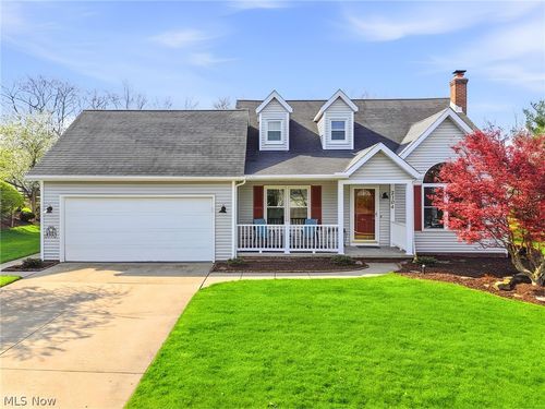 2104 Van Oaks Dr, Twinsburg, OH, 44087-2802 | Card Image