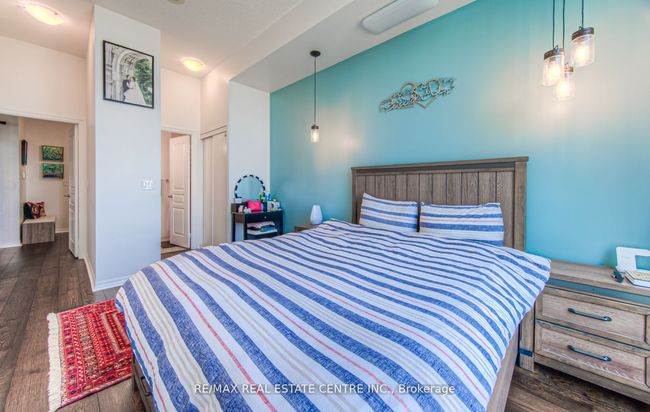 3303 - 220 Burnhamthorpe Rd W, Condo with 2 bedrooms, 2 bathrooms and null parking in Mississauga ON | Image 6