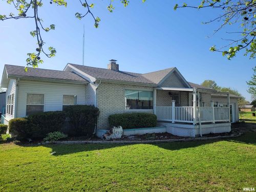 513 S Main St, Ina, IL, 62846-1129 | Card Image