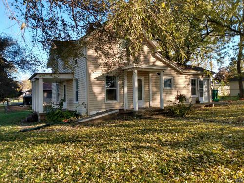 1403 Frazier St, Valley Falls, KS, 66088-4014 | Card Image