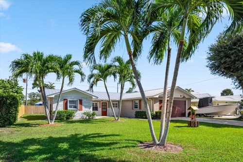8053 Se Carlton St, Hobe Sound, FL, 33455-4001 | Card Image