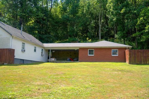 7 Mayflower Ln, Mount Clare, WV, 26408-6830 | Card Image