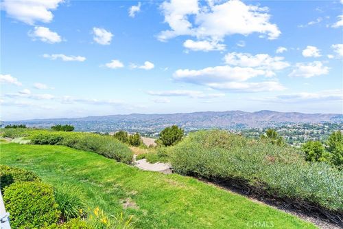 7977 E Viewrim Dr, Anaheim, CA, 92808 | Card Image