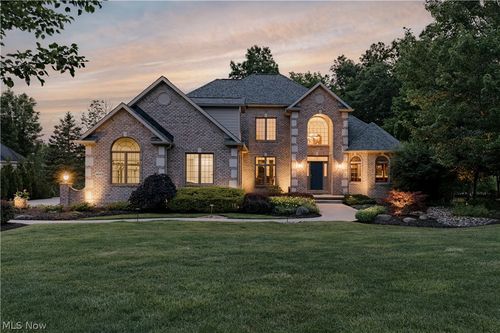 4013 Meadowvale Court, Akron, OH, 44333 | Card Image