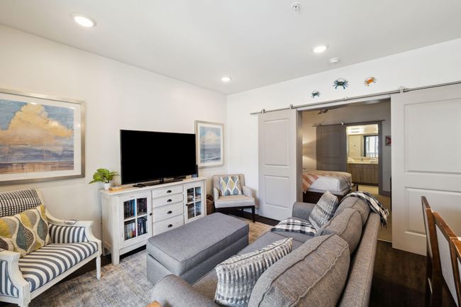 Living Room | Image 9