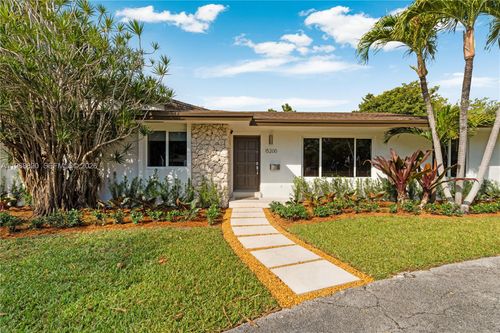 15200 Sw 77th Ct, Palmetto Bay, FL, 33157-2346 | Card Image