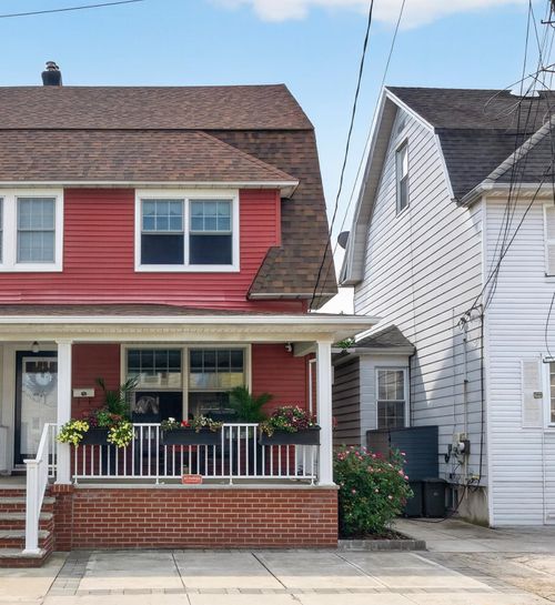 16 Marion Ct, Bayonne, NJ, 07002-3407 | Card Image