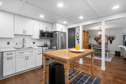 apt-13-21 Shadowbrook Ln, Milford, MA, 01757-1146 | Card Image