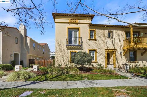 4976 4976 Ivyleaf Springs Rd, San Ramon, CA, 94582 | Card Image