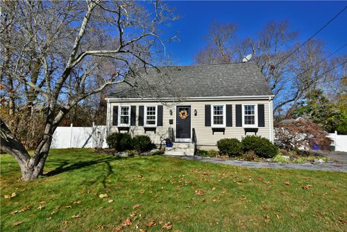 122 Fatima Drive, Warren, RI, 02885 | Card Image