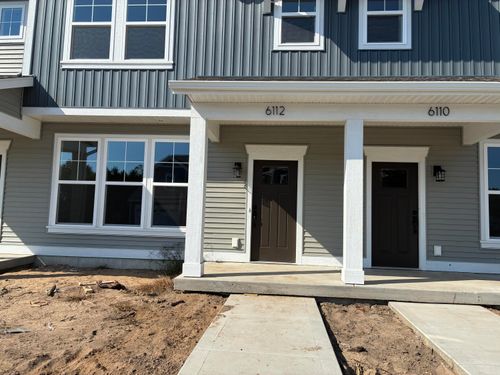 15-6112 Spring Lake Dr, Spring Lake, MI, 49456 | Card Image