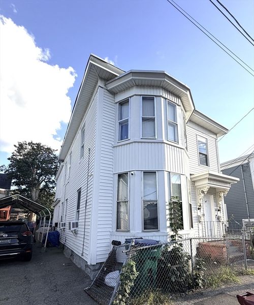 61 Pond St, Lowell, MA, 01852 | Card Image