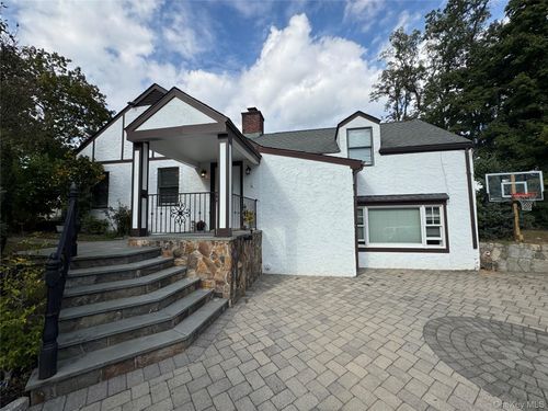 20 Annadale St, North Castle, NY, 10504-1401 | Card Image