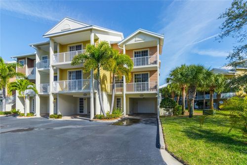 3255 Mangrove Point Dr, Ruskin, FL, 33570-3066 | Card Image