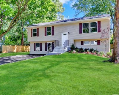 11 Shenandoah Boulevard, House other with 4 bedrooms, 2 bathrooms and null parking in Port Jefferson Station NY | Image 2