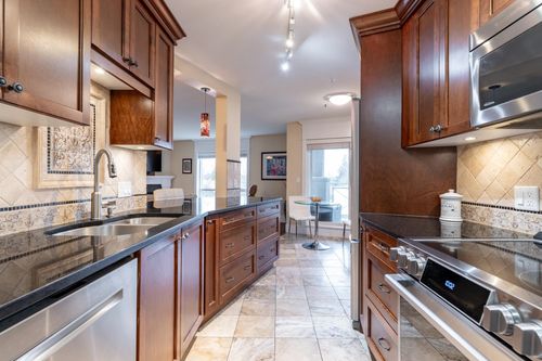 305-15150 29a Ave, Surrey, BC, V4P3B1 | Card Image