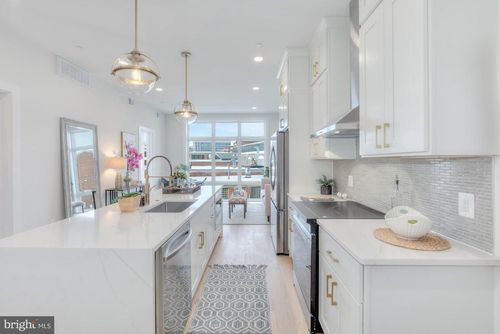 penthouse-eight-4347 Harrison St Nw, WASHINGTON, DC, 20015-2116 | Card Image