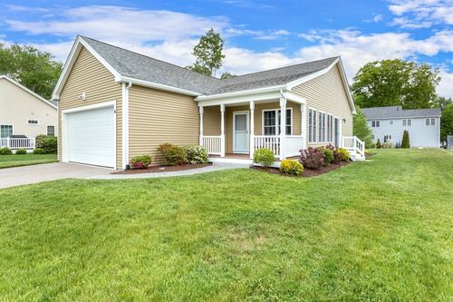 4 Candlelight Ln, Bellingham, MA, 02019-1884 | Card Image