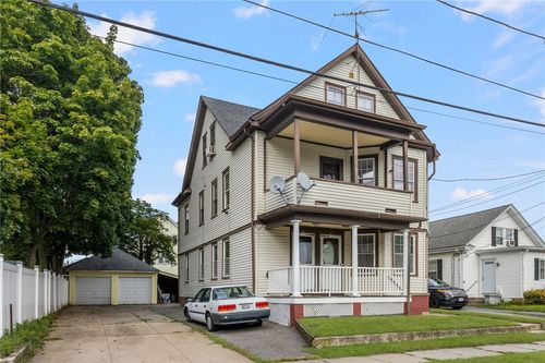 13 Chestnut Ave, Cranston, RI, 02910-4624 | Card Image