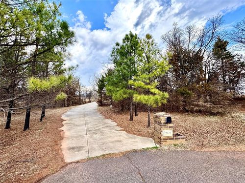 22422 Flying Hawk Trl, Luther, OK, 73054-5403 | Card Image