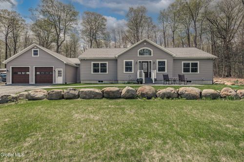 323 N Shore Rd Peck Lk, Gloversville, NY, 12078-7009 | Card Image
