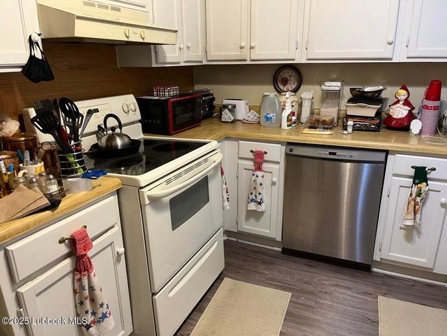 1005 Jefferson St, House other with 2 bedrooms, 2 bathrooms and null parking in Plainview TX | Image 9