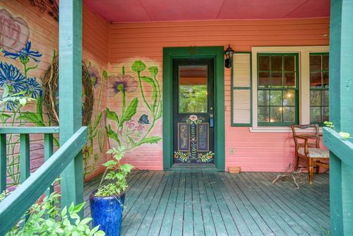 1905 Main St, Bastrop, TX, 78602-2135 | Card Image