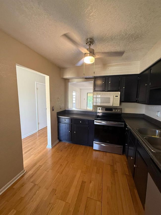 APT-205 - 130 E Johnson Ave, Condo with 2 bedrooms, 2 bathrooms and null parking in LAKE WALES FL | Image 4