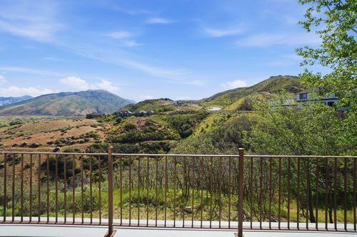923 E Absaroka Ct, Draper, UT, 84020-5579 | Card Image