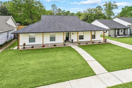 202 Goldenwood Dr, Slidell, LA, 70461-4210 | Card Image