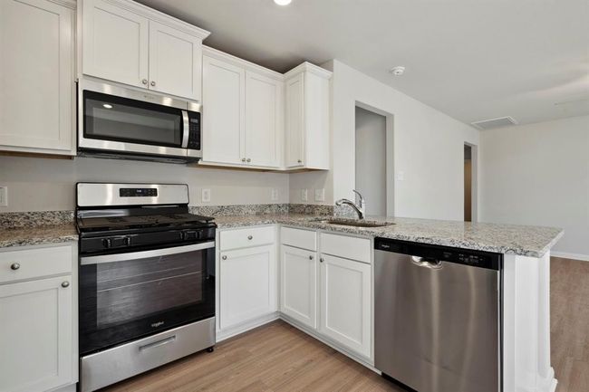 313 Grayson Baw Ln, House other with 3 bedrooms, 2 bathrooms and 2 parking in Waller TX | Image 12