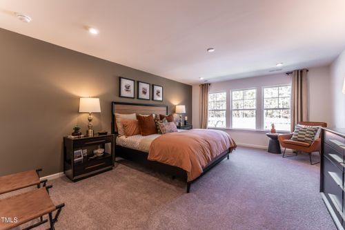 1423 Goldsboro Ave, Sanford, NC, 27330-5414 | Card Image