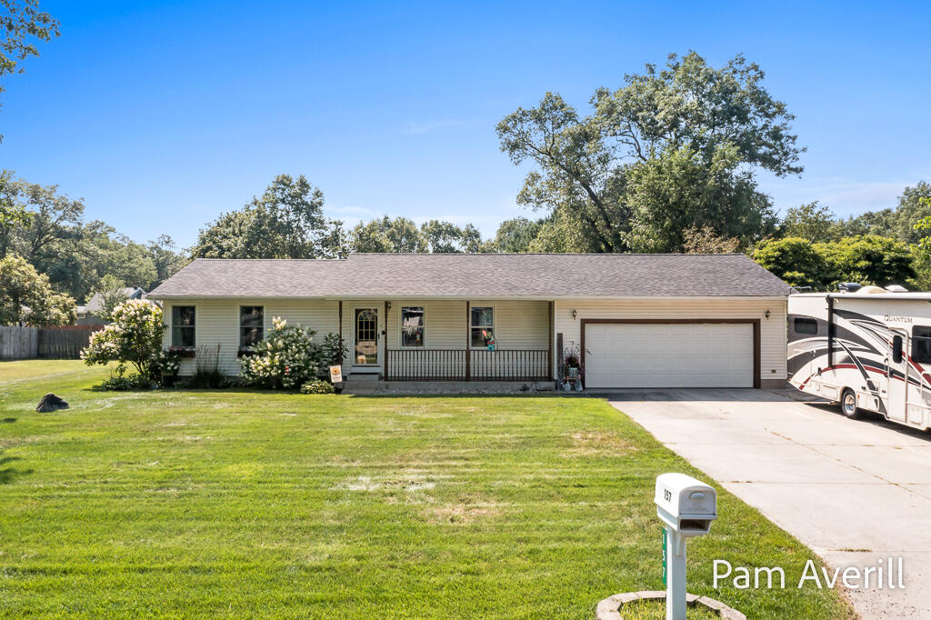 Marigold Dr, Muskegon, MI 49442
