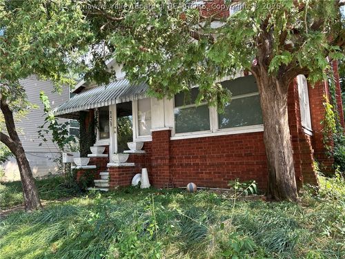 1429 Columbia Ave, Huntington, WV, 25701-3605 | Card Image