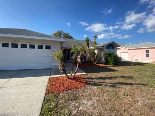 9389 Fox Hollow Ln, Weeki Wachee, FL, 34613-4259 | Card Image