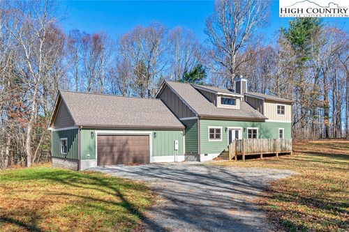 486 Hunter Lysik Way, Laurel Springs, NC, 28644-8820 | Card Image