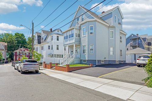 29 Harvey St, Everett, MA, 02149-5131 | Card Image