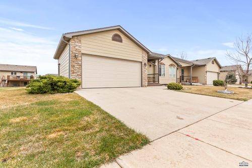 6914 Dunsmore Rd, RAPID CITY, SD, 57702-4605 | Card Image