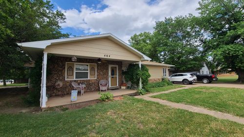 404 E 13th St, Harper, KS, 67058-1308 | Card Image