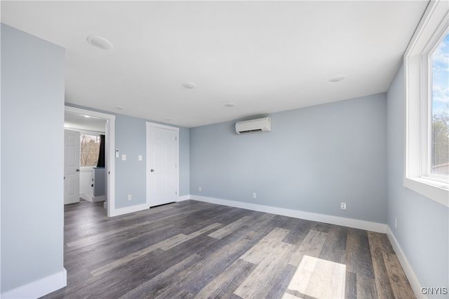Barn Guest Room | Image 34