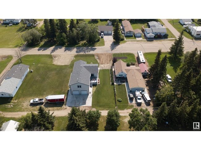 116 Main St, House other with 4 bedrooms, 3 bathrooms and 6 parking in Kingman AB | Image 39