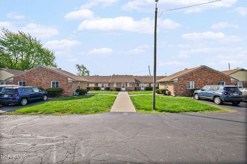 811-923 Gibbs Street, Maumee, OH, 43537 | Card Image