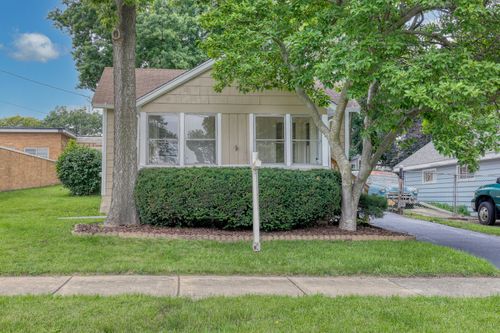 947 Mason Ave, Aurora, IL, 60506-5904 | Card Image