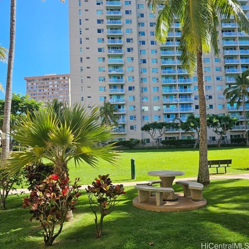 808-3009 Ala Makahala Place, Honolulu, HI, 96818 | Card Image