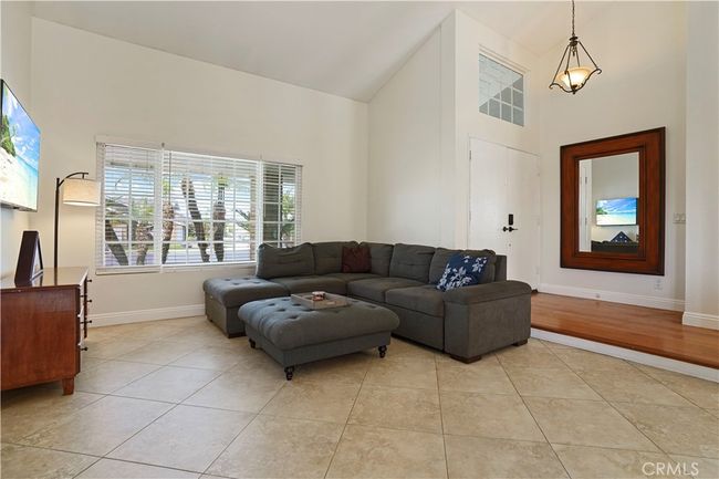 17882 Hallcroft Ln, House other with 4 bedrooms, 3 bathrooms and 6 parking in Huntington Beach CA | Image 12