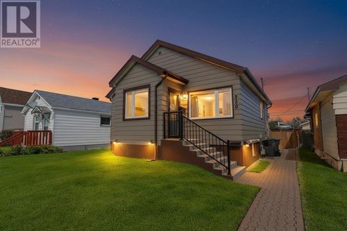 530 Mcbain St, Thunder Bay, ON, P7C2Y2 | Card Image