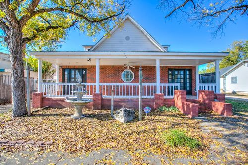 15 S Jackson St, San Angelo, TX, 76901-3243 | Card Image