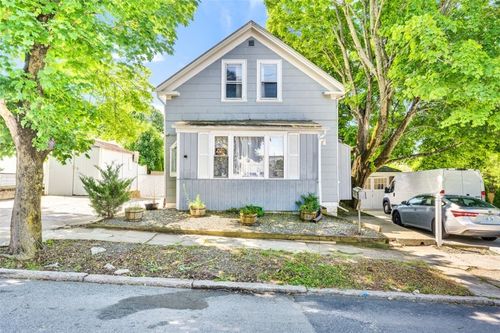203 Farmington Ave, Cranston, RI, 02920-7015 | Card Image